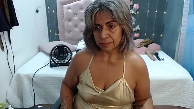 lalisha 96 online show from 02/15/25, 06:44