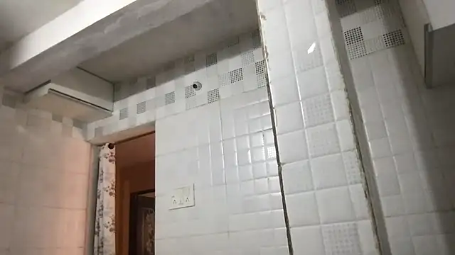 Riyasingh9 online show from 12/17/24, 04:23