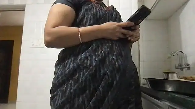 Riyasingh9 online show from 02/04/25, 12:11