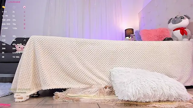 tatikiss  online show from 03/04/25, 02:42