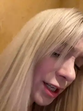 Snapshot of CherryAuroraa chatting on 12/09/24, 02:39 CherryAuroraa online show from 12/09/24, 02:39