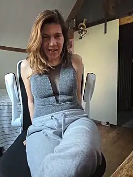 Lina lou4 online show from 02/06/26, 03:15