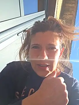 Lina lou4 online show from 03/19/26, 09:35