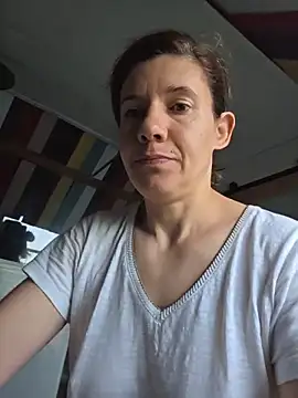 Lina lou4 online show from 05/27/26, 06:54