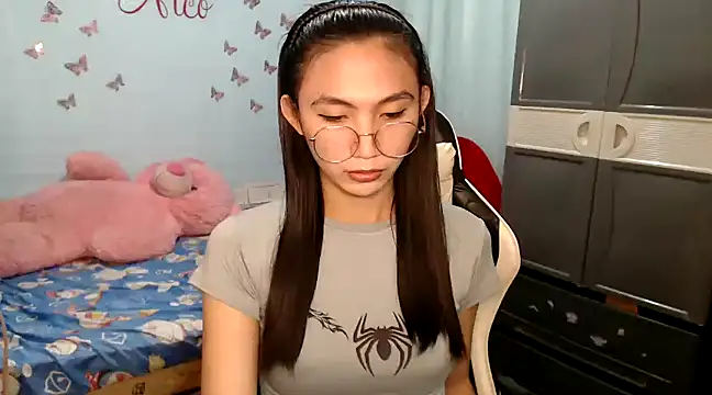 PirateEmpressBoaAico online show from 01/04/25, 10:49