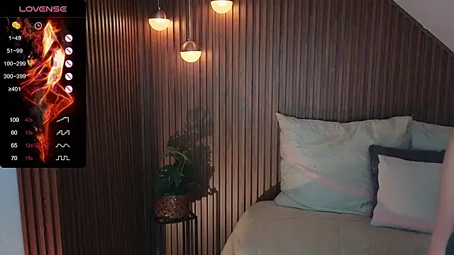 Snapshot of AmelieAxie chatting on 03/10/25, 04:28 AmelieAxie online show from 03/10/25, 04:28