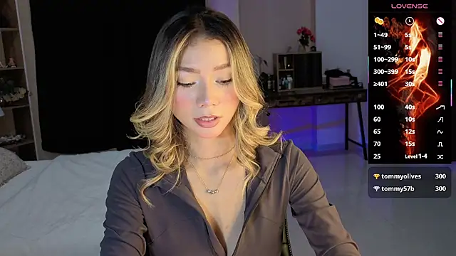 Snapshot of AmelieAxie chatting on 09/09/25, 03:06 AmelieAxie online show from 09/09/25, 03:06