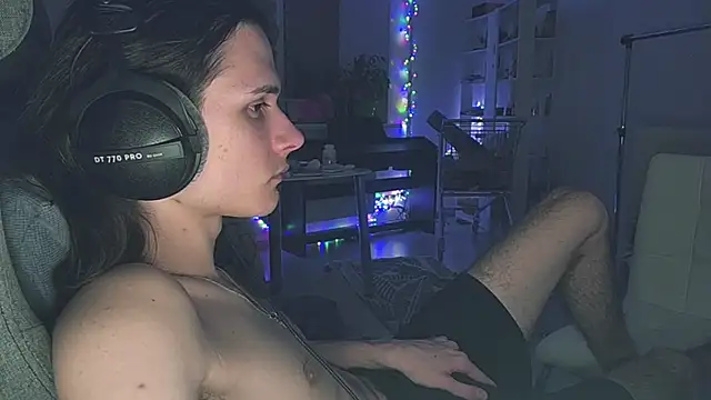 CandyChell online show from 03/31/26, 08:42