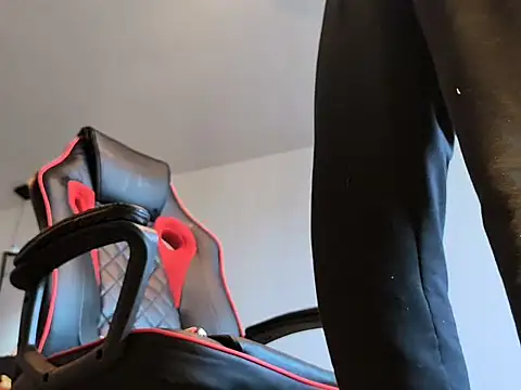 Snapshot of psychapleasure chatting on 02/01/26, 08:13 psychapleasure online show from 02/01/26, 08:13