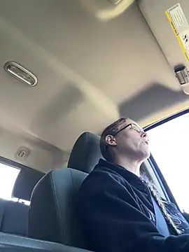 Dakota 02 online show from 04/17/26, 07:28