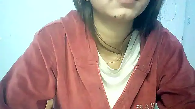 lovelydesi21 online show from 12/15/24, 04:26