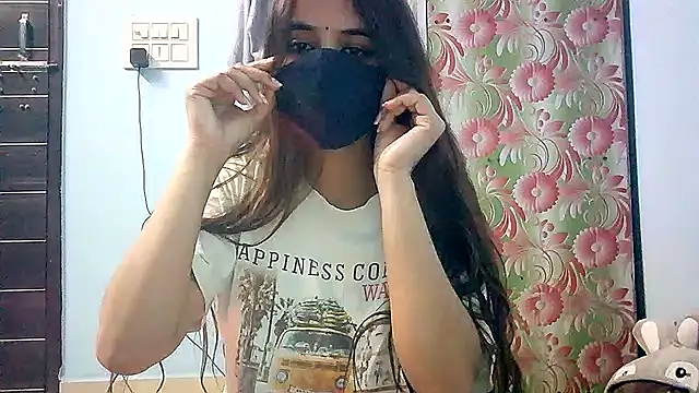 lovelydesi21 online show from 01/12/25, 05:33