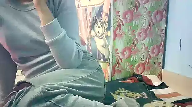 lovelydesi21 online show from 01/25/25, 02:58