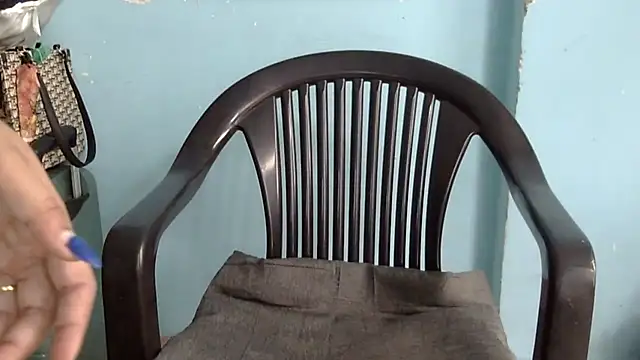 lovelydesi21 online show from 09/13/25, 09:20