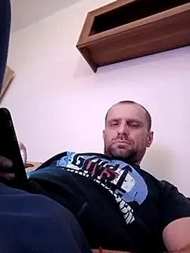 Snapshot of Roman0798 chatting on 12/13/24, 07:04 Roman0798 online show from 12/13/24, 07:04