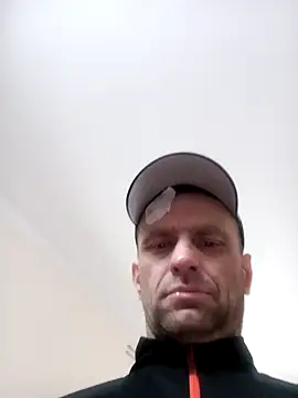 Roman0798 online show from 02/05/25, 12:38