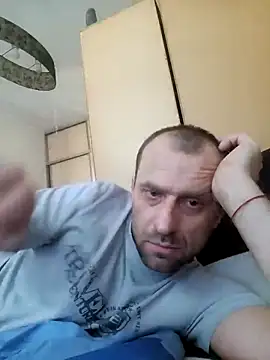 Snapshot of Roman0798 chatting on 03/09/25, 08:18 Roman0798 online show from 03/09/25, 08:18