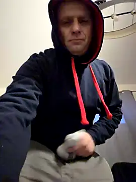 Snapshot of Roman0798 chatting on 11/22/25, 03:11 Roman0798 online show from 11/22/25, 03:11