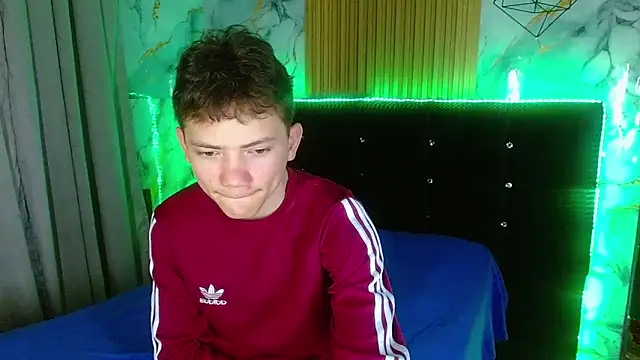 Snapshot of cruz_dante chatting on 03/14/26, 08:03 cruz dante online show from 03/14/26, 08:03