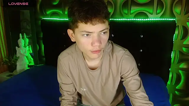 Snapshot of cruz_dante chatting on 03/28/26, 07:24 cruz dante online show from 03/28/26, 07:24