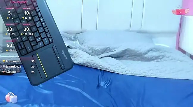 louise nails online show from 01/29/25, 06:18