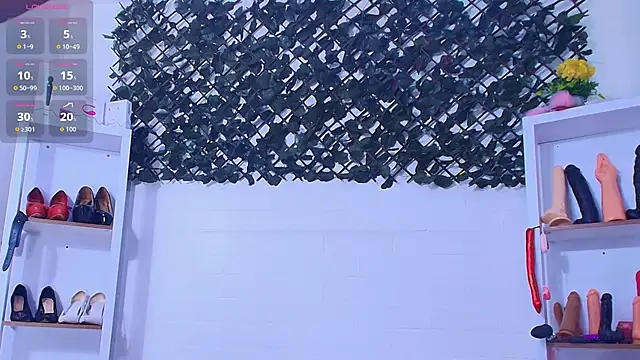 louise nails online show from 03/13/26, 02:56