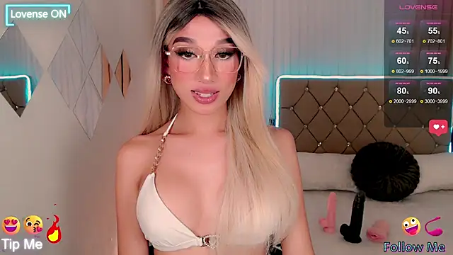 Snapshot of FuckDoll_Nathalie chatting on 02/26/25, 12:27 FuckDoll Nathalie online show from 02/26/25, 12:27