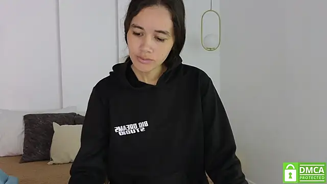 sexychanell 18 online show from 09/13/25, 12:49