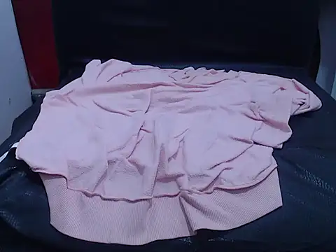 Laura hottt online show from 10/26/25, 05:19