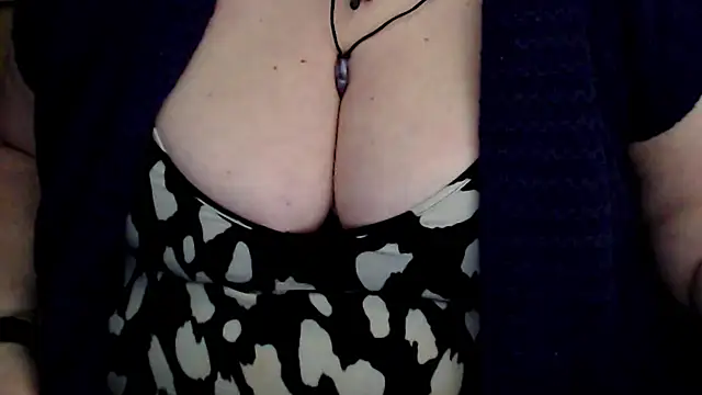 Snapshot of mayasmith chatting on 05/12/26, 06:43 mayasmith online show from 05/12/26, 06:43