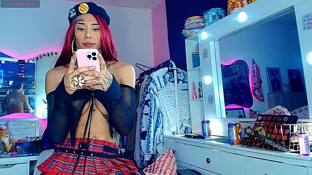 caroline cossei online show from 04/15/26, 12:12