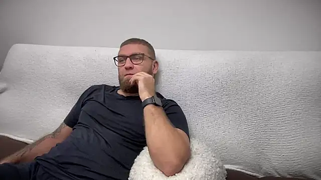 Snapshot of Bear_bear_ chatting on 12/24/24, 12:33 Bear bear online show from 12/24/24, 12:33