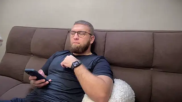 Snapshot of Bear_bear_ chatting on 12/26/24, 07:45 Bear bear online show from 12/26/24, 07:45