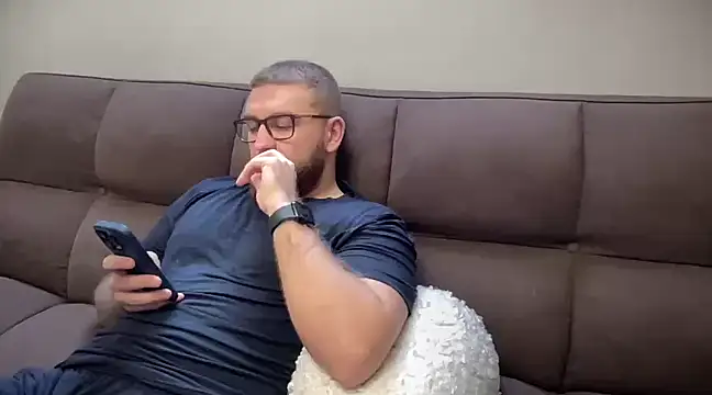 Snapshot of Bear_bear_ chatting on 12/26/24, 10:48 Bear bear online show from 12/26/24, 10:48