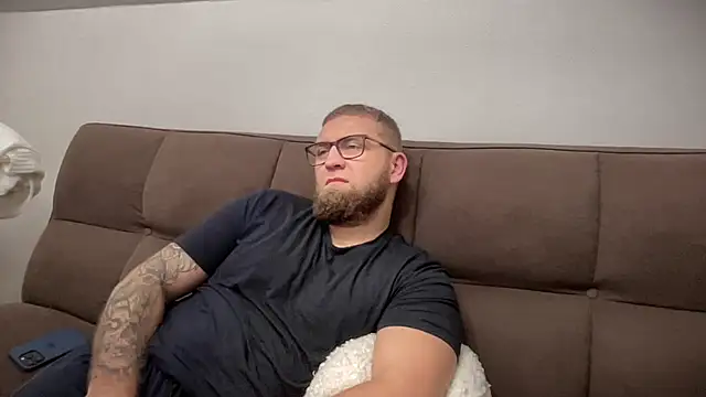 Snapshot of Bear_bear_ chatting on 12/26/24, 04:58 Bear bear online show from 12/26/24, 04:58