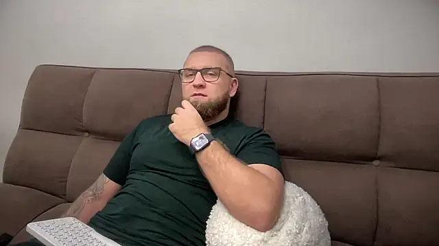 Snapshot of Bear_bear_ chatting on 01/02/25, 01:19 Bear bear online show from 01/02/25, 01:19