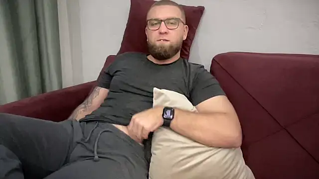 Snapshot of Bear_bear_ chatting on 02/03/25, 03:38 Bear bear online show from 02/03/25, 03:38