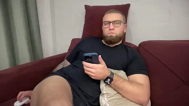 Snapshot of Bear_bear_ chatting on 02/12/25, 03:38 Bear bear online show from 02/12/25, 03:38