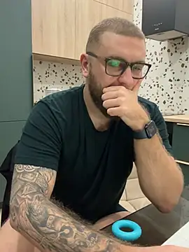 Snapshot of Bear_bear_ chatting on 02/22/25, 03:58 Bear bear online show from 02/22/25, 03:58