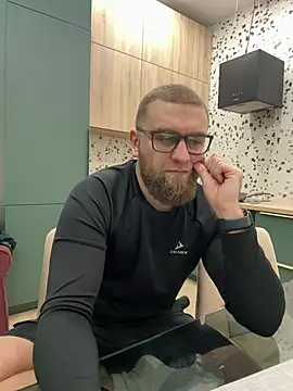 Snapshot of Bear_bear_ chatting on 02/24/25, 04:26 Bear bear online show from 02/24/25, 04:26