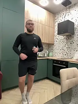 Snapshot of Bear_bear_ chatting on 02/27/25, 05:04 Bear bear online show from 02/27/25, 05:04