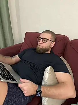 Snapshot of Bear_bear_ chatting on 02/27/25, 11:48 Bear bear online show from 02/27/25, 11:48