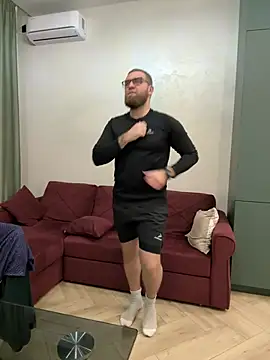 Snapshot of Bear_bear_ chatting on 03/06/25, 06:37 Bear bear online show from 03/06/25, 06:37