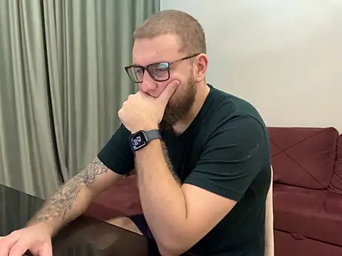 Snapshot of Bear_bear_ chatting on 03/06/25, 09:42 Bear bear online show from 03/06/25, 09:42