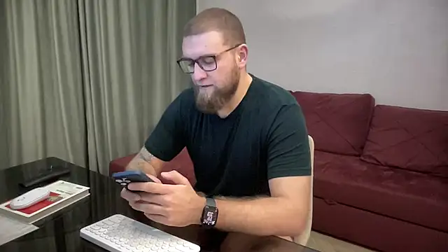 Snapshot of Bear_bear_ chatting on 03/07/25, 04:33 Bear bear online show from 03/07/25, 04:33