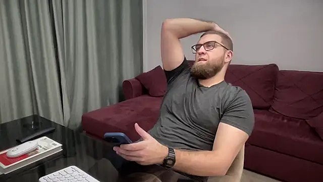 Snapshot of Bear_bear_ chatting on 03/09/25, 08:31 Bear bear online show from 03/09/25, 08:31