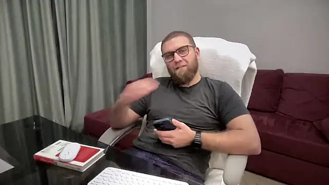 Snapshot of Bear_bear_ chatting on 03/10/25, 02:39 Bear bear online show from 03/10/25, 02:39