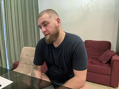 Snapshot of Bear_bear_ chatting on 03/16/25, 05:14 Bear bear online show from 03/16/25, 05:14