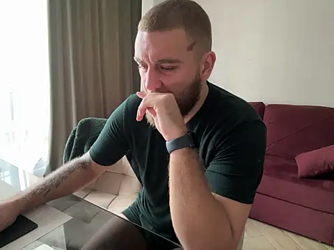 Snapshot of Bear_bear_ chatting on 03/20/25, 05:57 Bear bear online show from 03/20/25, 05:57