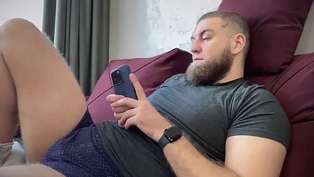 Snapshot of Bear_bear_ chatting on 03/23/25, 05:54 Bear bear online show from 03/23/25, 05:54